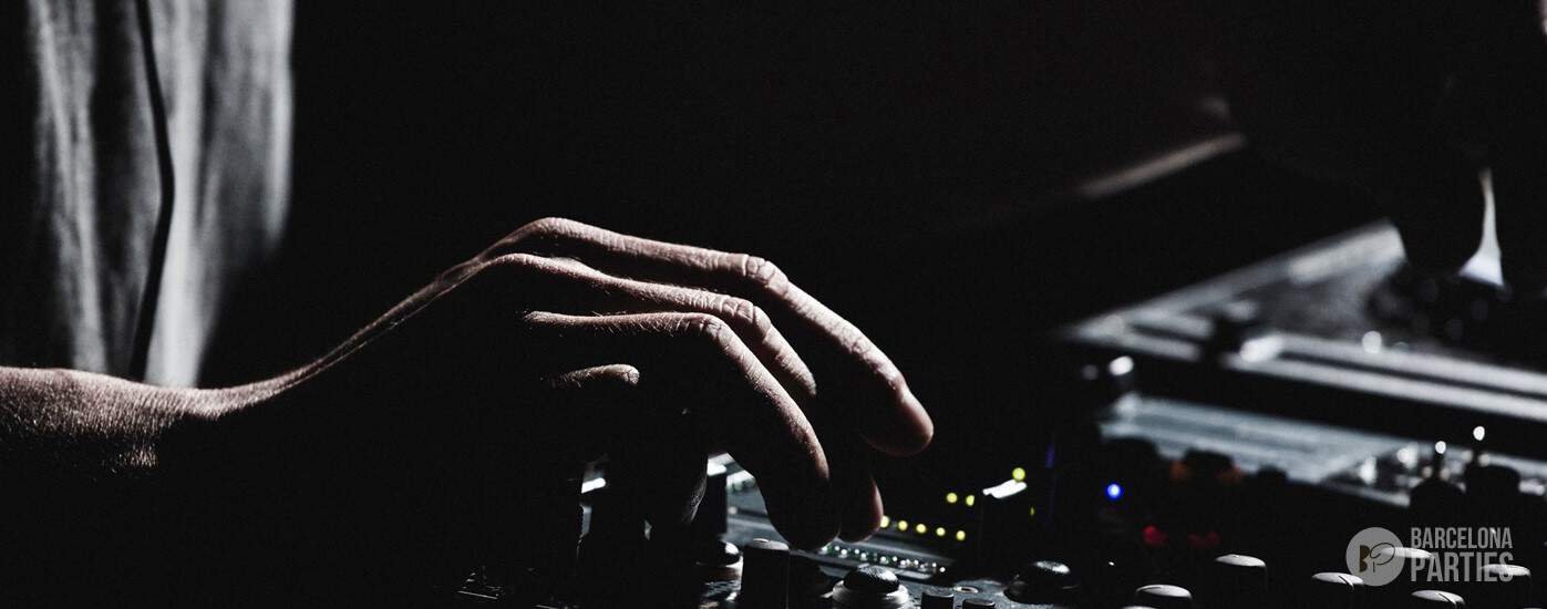 city-hall-club-barcelona-parties-good-dj